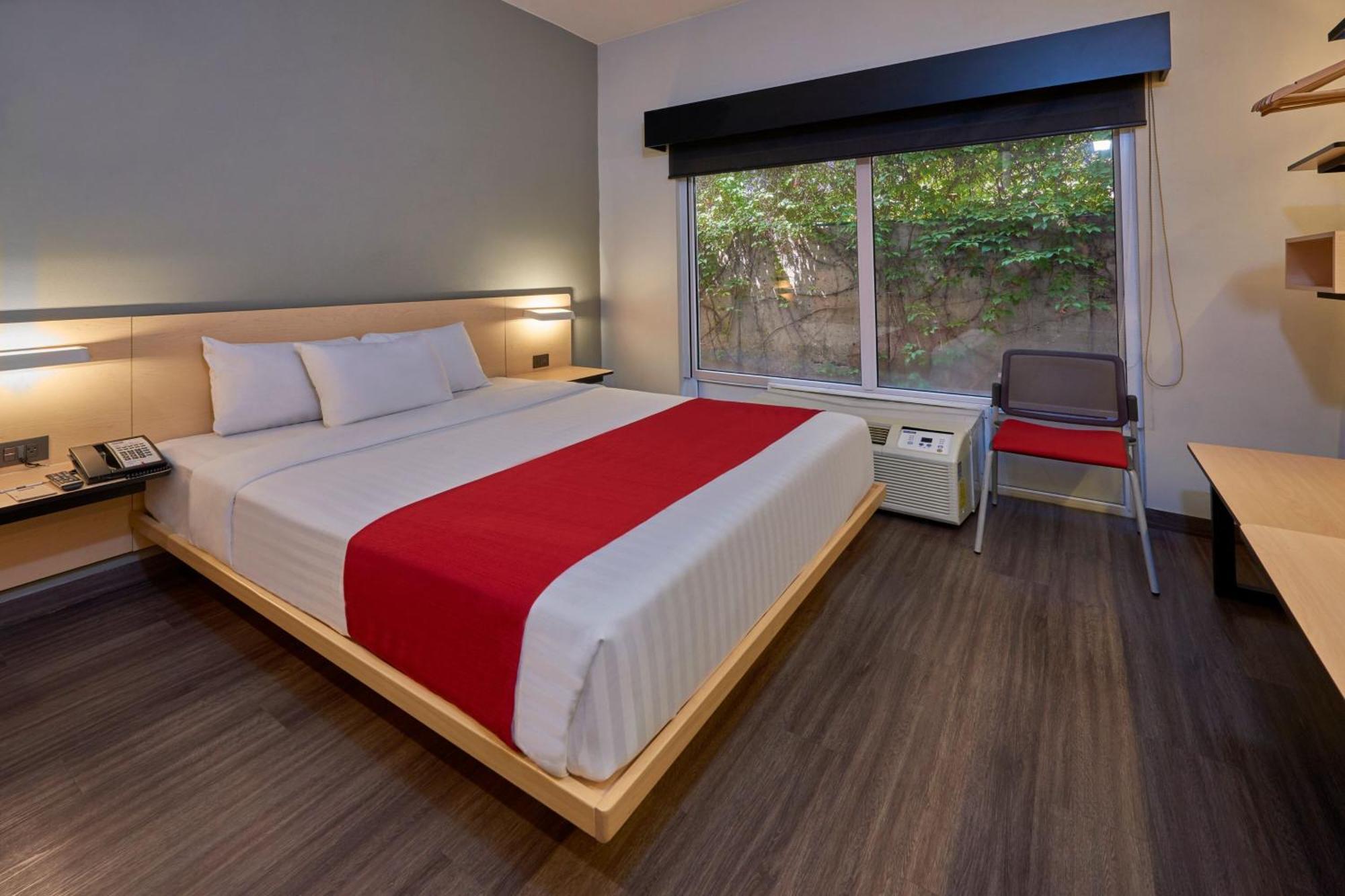 City Express By Marriott Saltillo Norte Exterior photo